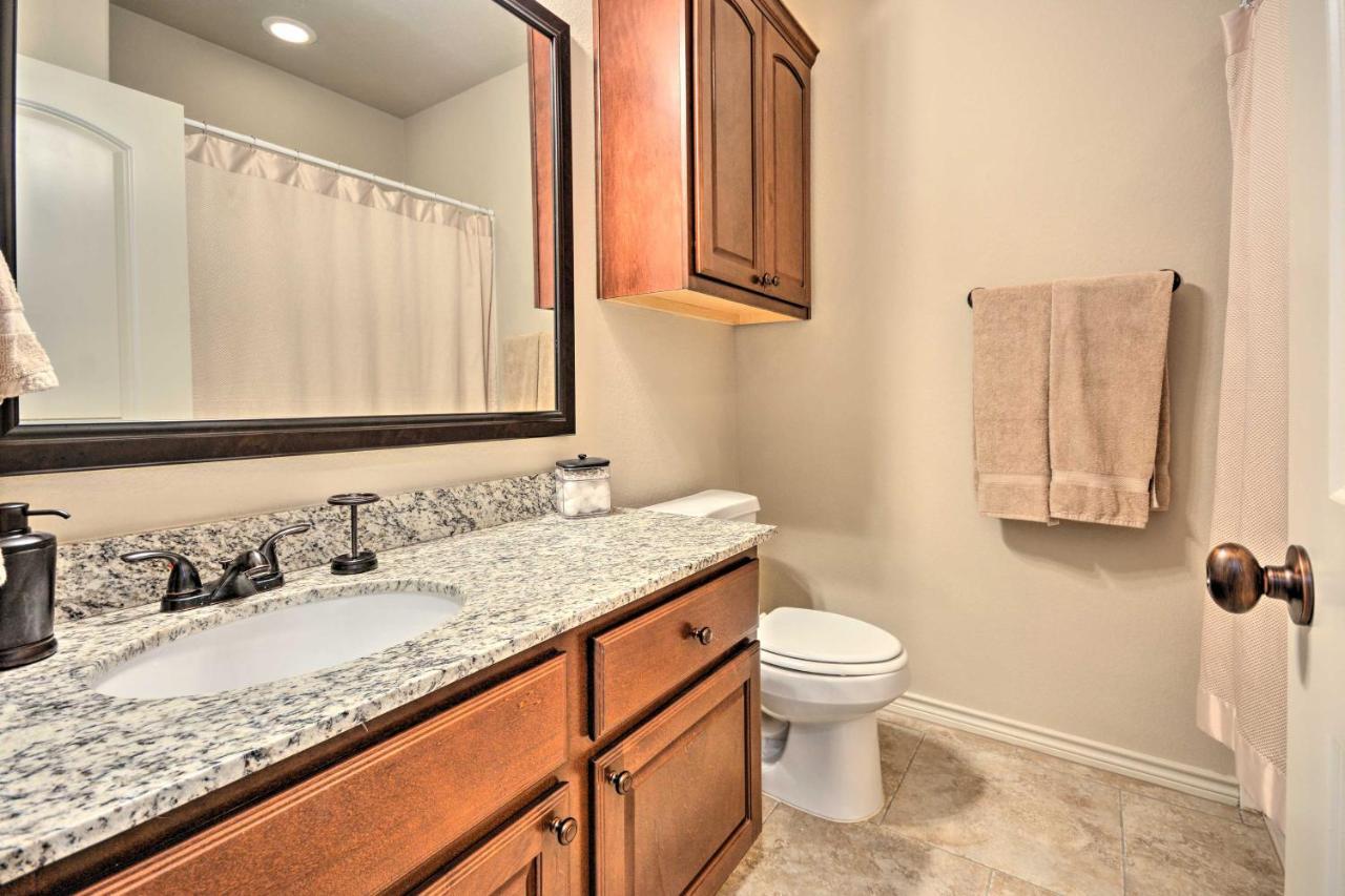 College Station Townhouse With Private Patio Villa Exteriör bild