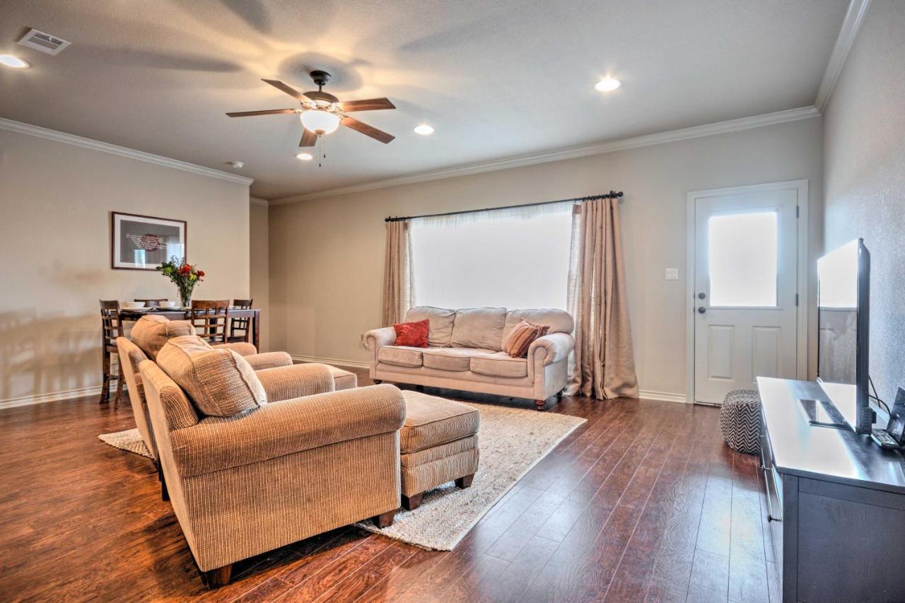 College Station Townhouse With Private Patio Villa Exteriör bild